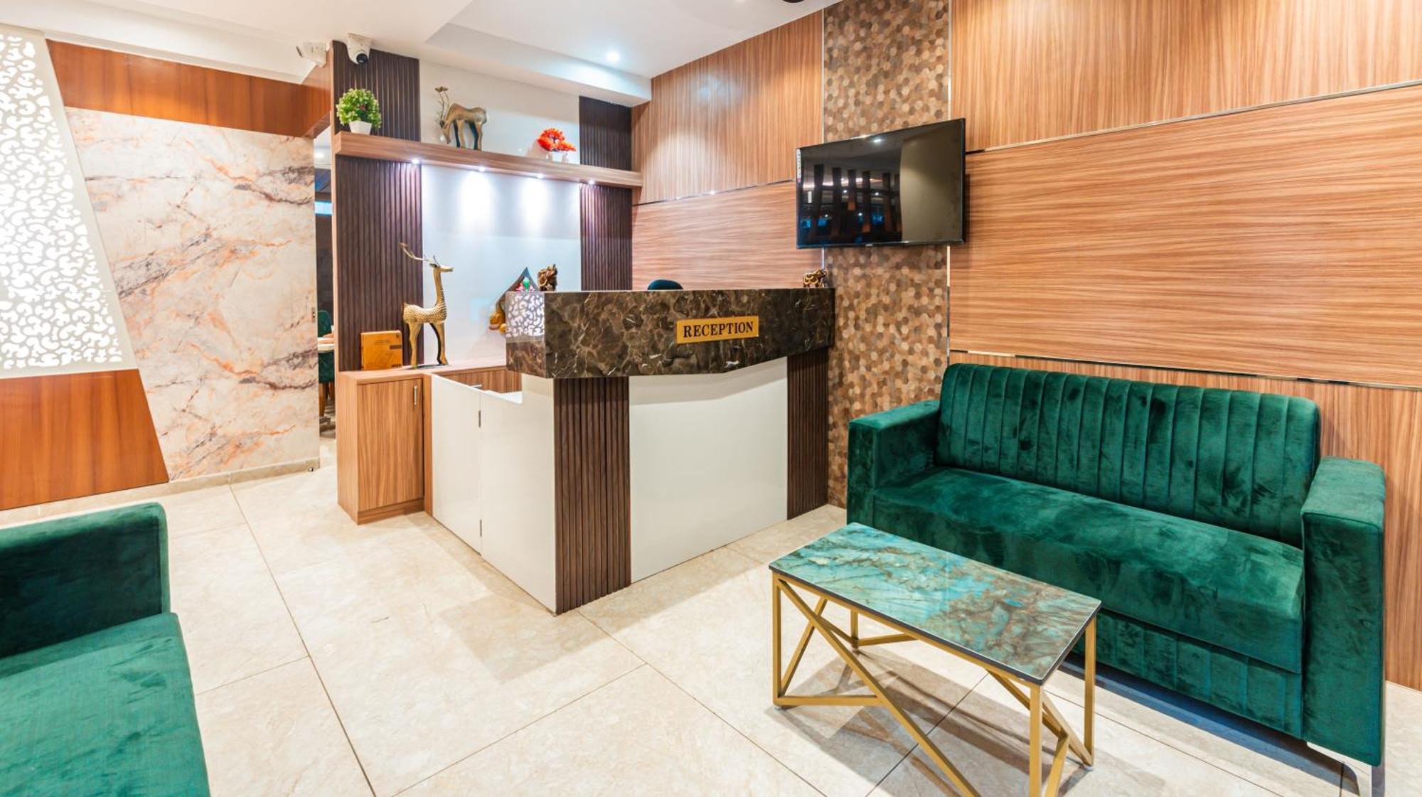 Lemon Wood Suites Pune Esterno foto