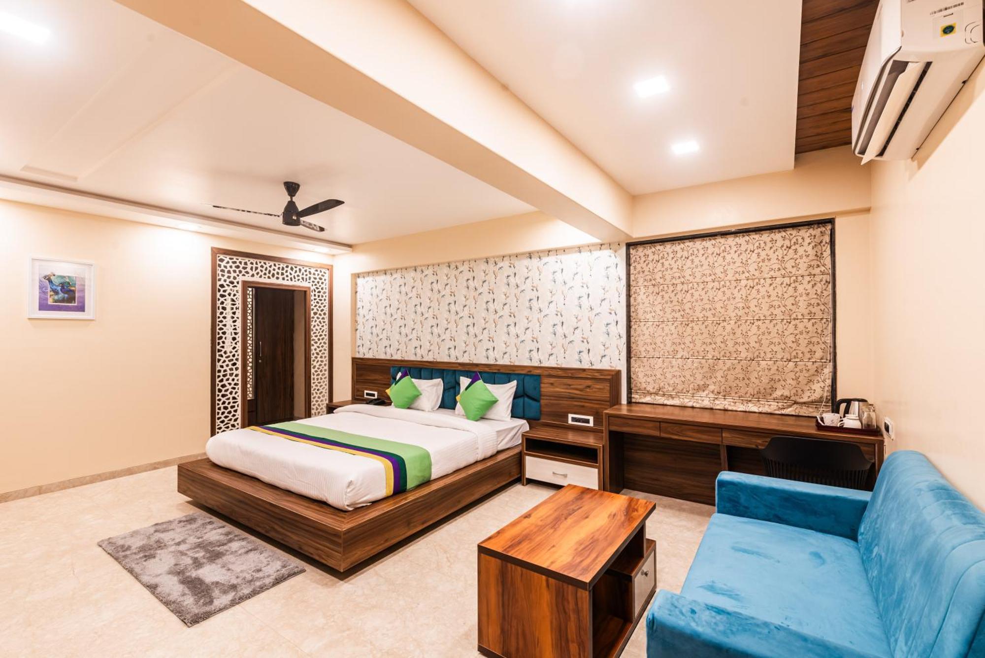 Lemon Wood Suites Pune Esterno foto