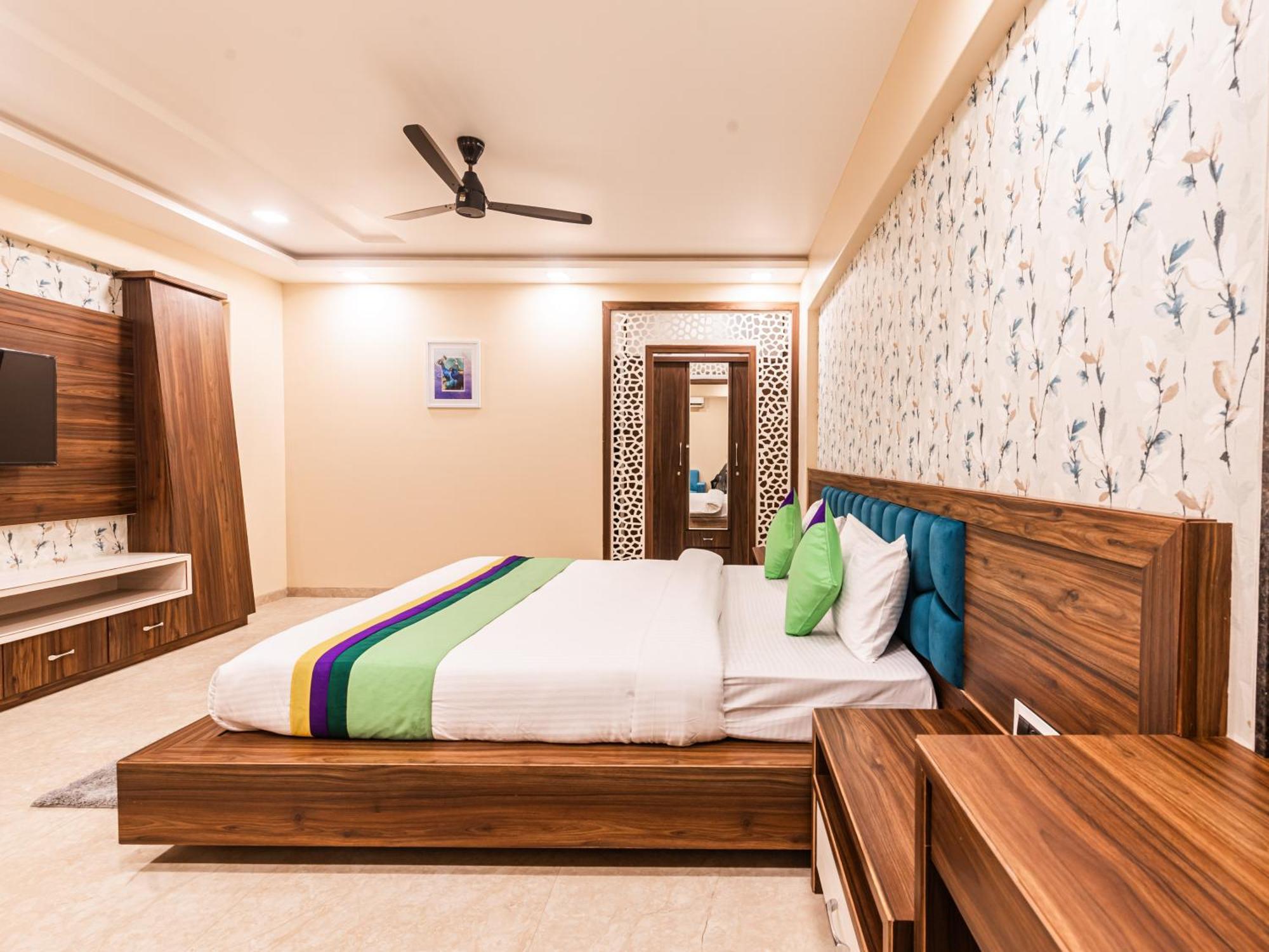 Lemon Wood Suites Pune Esterno foto